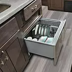 Stainless steel dishwasher is
optional on select models. May Show Optional Features. Features and Options Subject to Change Without Notice.