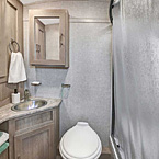 Bathroom (19FDS/20FBS) May Show Optional Features. Features and Options Subject to Change Without Notice.