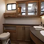 Rear Full Bathroom May Show Optional Features. Features and Options Subject to Change Without Notice.