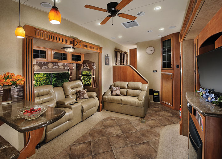 Sierra Fifth Wheel Front Living Room