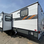 Back non-entry side exterior view of the 282QBXL. May Show Optional Features. Features and Options Subject to Change Without Notice.