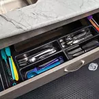 Utensil Drawer (N/A 21 LT, 29 SS) May Show Optional Features. Features and Options Subject to Change Without Notice.