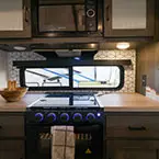 Kitchen Stovetop May Show Optional Features. Features and Options Subject to Change Without Notice.