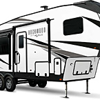 Rockwood Signature Fifth Wheel Exterior May Show Optional Features. Features and Options Subject to Change Without Notice.