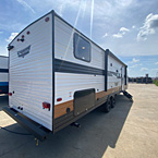 Exterior May Show Optional Features. Features and Options Subject to Change Without Notice.