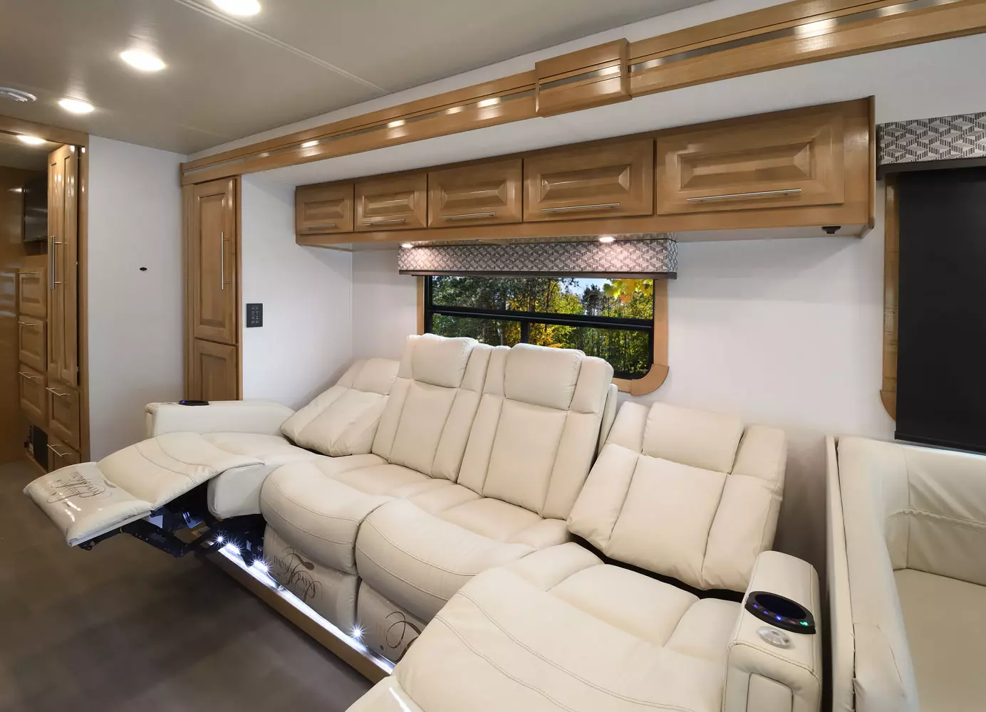 Georgetown 7 Series GT7 Class A Gas Motorhomes - Forest River RV