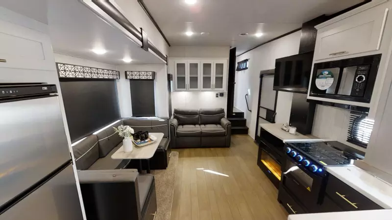 302BH Main Room