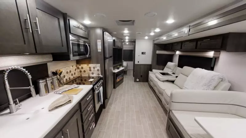 Georgetown 5 Series GT5 Main Room