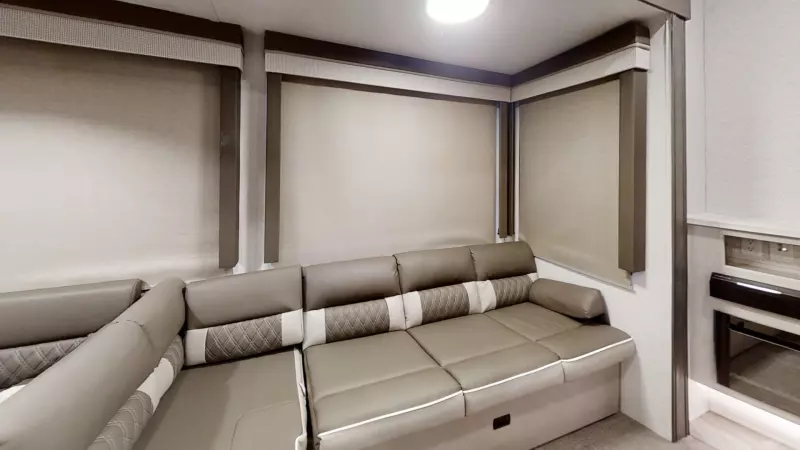 42QBQ Floorplan Main Room
