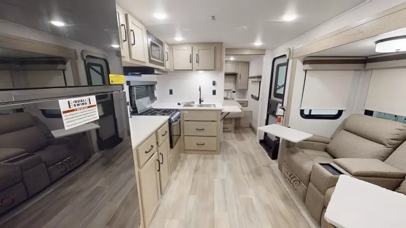 2518S Main Room