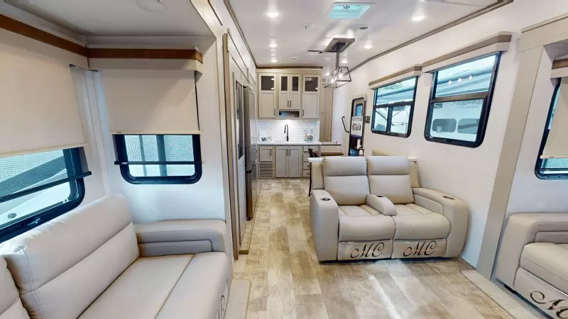 Rockwood Signature Fifth Wheels Main Room