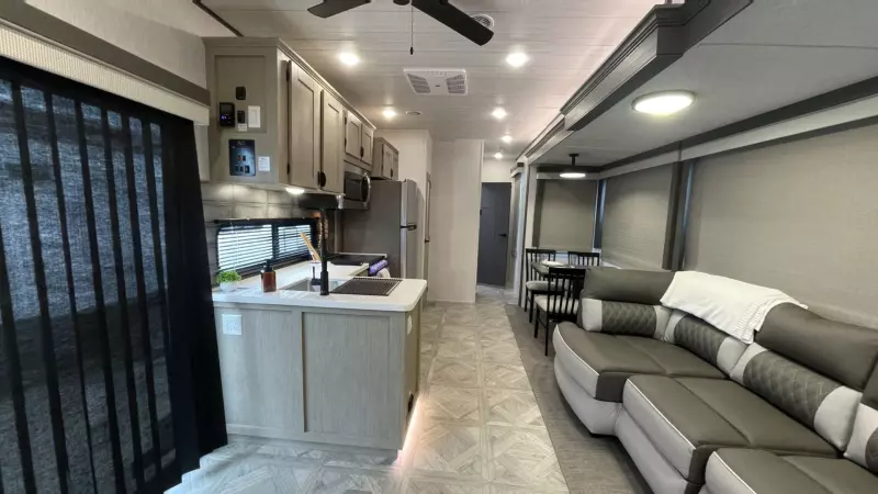 40FDEN Floorplan Main Room